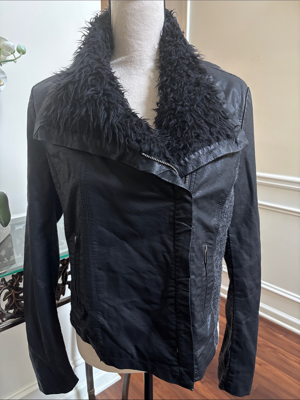 Miss Me Black Faux Fur/Leather Moto Jacket size Large